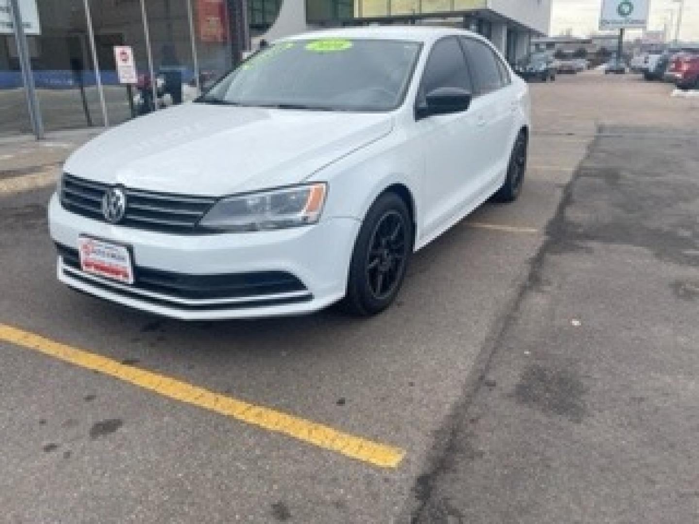 2016 VOLKSWAGEN JETTA 1.4T S 6A (3VW267AJ3GM) with an 1.4L L4 DOHC 16V engine, located at 10890 W. Colfax Ave., Lakewood, CO, 80215, (303) 274-7692, 39.739914, -105.120132 - Are you in the market for a reliable and affordable pre-owned vehicle in the Lakewood, CO area? Look no further than D1 Auto Credit - Lakewood, your trusted used car dealer in Denver County, Jefferson County, and Adams County. We specialize in providing bad credit auto loans for quality used and pre - Photo#1